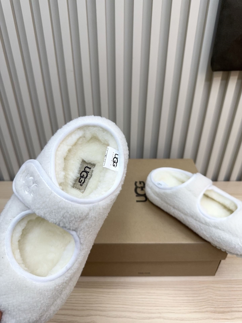 Ugg Flat Shoes